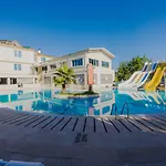 Aqua Wellness מלון 3*