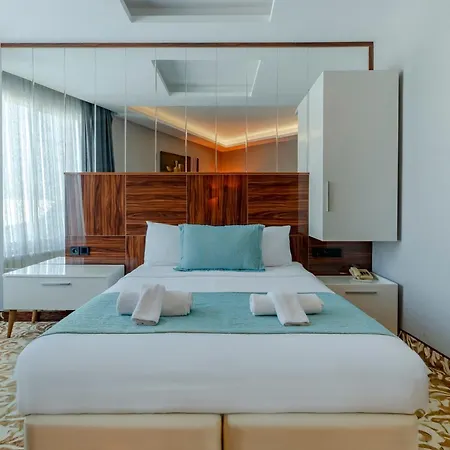 Aqua Wellness 3* 사판자